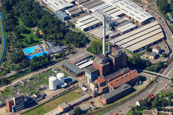 Vue aérienne de Centrale thermique ouest de Sonnenbad à le quartier Mühlburg in Karlsruhe dans le département Bade-Wurtemberg, Allemagne