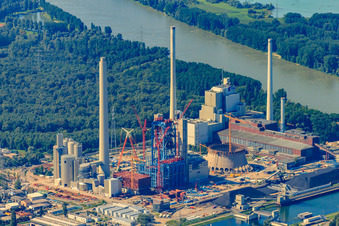 Nouveau bâtiment de l'ENBW à le quartier Daxlanden in Karlsruhe dans le département Bade-Wurtemberg, Allemagne d'en haut