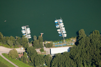 Vue aérienne de Marina à le quartier Maximiliansau in Wörth am Rhein dans le département Rhénanie-Palatinat, Allemagne