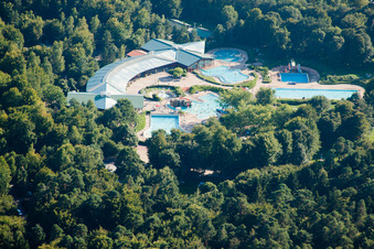 Vue aérienne de Parc aquatique à Wörth am Rhein dans le département Rhénanie-Palatinat, Allemagne