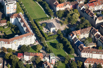 Vue aérienne de Centre culturel Fliederstraße à le quartier Mühlburg in Karlsruhe dans le département Bade-Wurtemberg, Allemagne