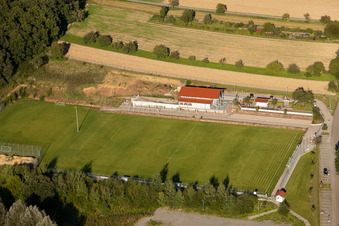 Vue oblique de Stade Pneuhage à le quartier Auerbach in Karlsbad dans le département Bade-Wurtemberg, Allemagne
