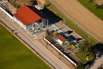 Vue d'oiseau de Stade Pneuhage à le quartier Auerbach in Karlsbad dans le département Bade-Wurtemberg, Allemagne
