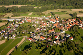 Vue aérienne de De l'ouest à le quartier Dietenhausen in Keltern dans le département Bade-Wurtemberg, Allemagne