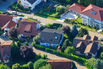 Rue Winzer à le quartier Ellmendingen in Keltern dans le département Bade-Wurtemberg, Allemagne vue d'en haut