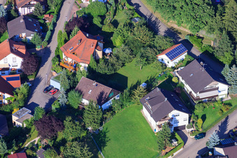 Bergstr à le quartier Ellmendingen in Keltern dans le département Bade-Wurtemberg, Allemagne vue d'en haut