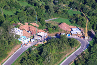 Vue aérienne de Neuberg à le quartier Ellmendingen in Keltern dans le département Bade-Wurtemberg, Allemagne