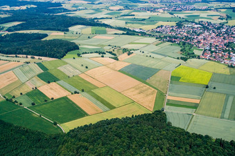 Vue aérienne de Epfenbach à le quartier Helmstadt in Helmstadt-Bargen dans le département Bade-Wurtemberg, Allemagne
