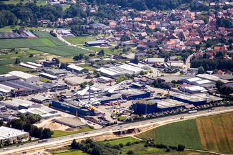 Vue oblique de Musée de la technologie avec Tupolev et Concorde à le quartier Steinsfurt in Sinsheim dans le département Bade-Wurtemberg, Allemagne