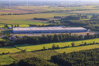 Vue oblique de Zone industrielle Horst, centre logistique ZUFALL à le quartier Minderslachen in Kandel dans le département Rhénanie-Palatinat, Allemagne