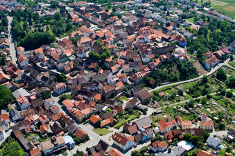 Vue aérienne de Quartier Hilsbach in Sinsheim dans le département Bade-Wurtemberg, Allemagne