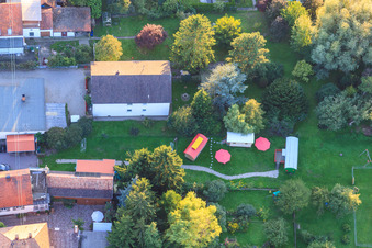 Vue aérienne de Villa Kunterbunt à Kandel dans le département Rhénanie-Palatinat, Allemagne