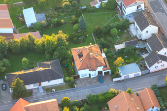 Vue aérienne de Schillerstraße à Kandel dans le département Rhénanie-Palatinat, Allemagne
