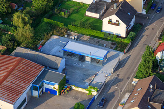 Vue aérienne de Station de lavage Elsässerstraße à Kandel dans le département Rhénanie-Palatinat, Allemagne