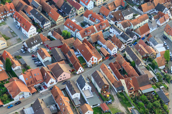 Photographie aérienne de Juststraße, Restaurant Zum Schlodderr à Kandel dans le département Rhénanie-Palatinat, Allemagne