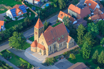 Église catholique Saint-Michel à Insheim dans le département Rhénanie-Palatinat, Allemagne d'en haut