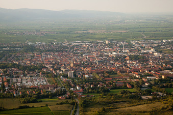 Vue aérienne de Landau du sud à Landau in der Pfalz dans le département Rhénanie-Palatinat, Allemagne