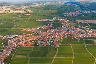 Vue oblique de De l'ouest à Maikammer dans le département Rhénanie-Palatinat, Allemagne