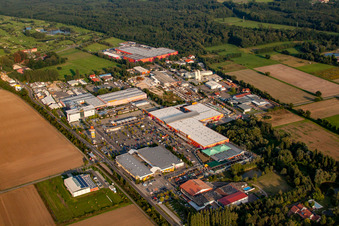 Vue aérienne de Centre de construction Hornbach à Bornheim dans le département Rhénanie-Palatinat, Allemagne