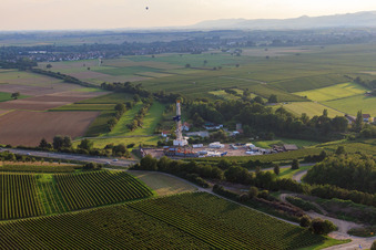 Vue aérienne de Chantier de construction du 2ème forage de la centrale géothermique sur l'A65 à Insheim dans le département Rhénanie-Palatinat, Allemagne