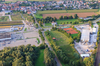 Vue aérienne de Centre Südpfalz et parc industriel Dyckehoff Beton à Rohrbach dans le département Rhénanie-Palatinat, Allemagne
