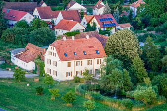 Vue aérienne de Untermühle à Hatzenbühl dans le département Rhénanie-Palatinat, Allemagne