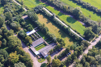 Vue aérienne de Club de tir Eggenstein à le quartier Eggenstein in Eggenstein-Leopoldshafen dans le département Bade-Wurtemberg, Allemagne