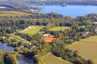 Vue aérienne de Terrains de sport, FV-Leopoldshafen, TC Leopoldshafen à le quartier Leopoldshafen in Eggenstein-Leopoldshafen dans le département Bade-Wurtemberg, Allemagne