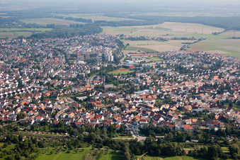 Quartier Linkenheim in Linkenheim-Hochstetten dans le département Bade-Wurtemberg, Allemagne d'un drone