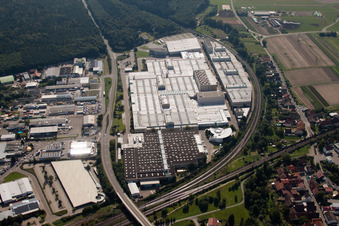 Vue aérienne de SEW-eurodrive GmbH à le quartier Graben in Graben-Neudorf dans le département Bade-Wurtemberg, Allemagne