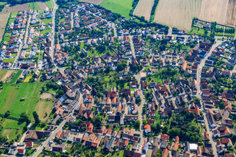 Photographie aérienne de Vue de la ville depuis l'ouest à le quartier Staffort in Stutensee dans le département Bade-Wurtemberg, Allemagne