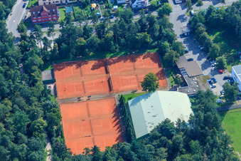 Vue aérienne de Waldbrücke, courts de tennis du TC Schwarz-Weiß Weingarten à Weingarten dans le département Bade-Wurtemberg, Allemagne