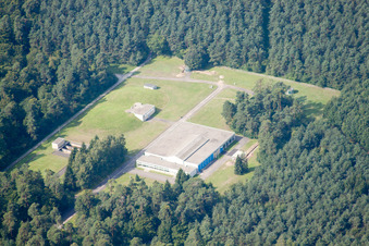 Vue aérienne de Usine d'eau, Grabener Allee à le quartier Waldstadt in Karlsruhe dans le département Bade-Wurtemberg, Allemagne