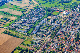 Vue aérienne de Quartiers résidentiels Rubensstraße et Bärenweg au sud de Neureuter Querallee à le quartier Neureut in Karlsruhe dans le département Bade-Wurtemberg, Allemagne