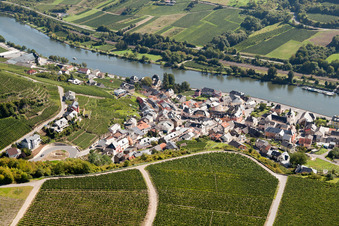 Vue oblique de Wormeldange dans le département Greiwemacher, Luxembourg