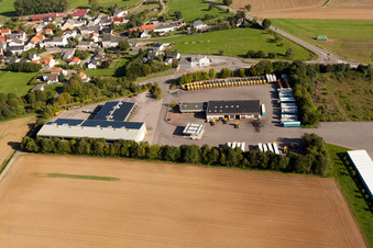 Vue oblique de Entreprise de transport, de logistique et d'expédition Fixemer Logistics GmbH, Services internationaux de transport et de logistique à le quartier Borg in Perl dans le département Sarre, Allemagne