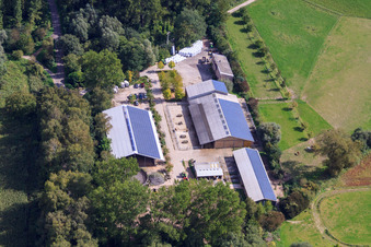 Kennelhof à le quartier Sondernheim in Germersheim dans le département Rhénanie-Palatinat, Allemagne vue d'en haut