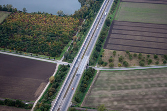 Vue aérienne de A61 à Lambsheim dans le département Rhénanie-Palatinat, Allemagne
