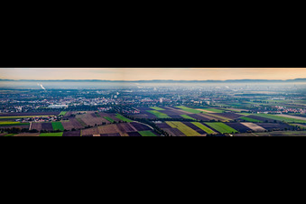 Vue aérienne de Panorama depuis l'ouest à Frankenthal dans le département Rhénanie-Palatinat, Allemagne