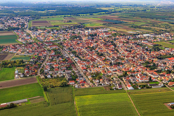 Vue aérienne de Ruelle à Lambsheim dans le département Rhénanie-Palatinat, Allemagne