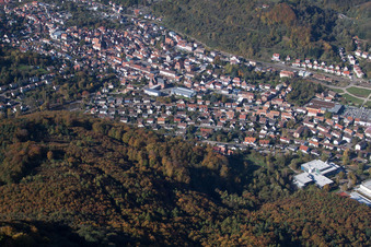 Annweiler am Trifels dans le département Rhénanie-Palatinat, Allemagne vue du ciel