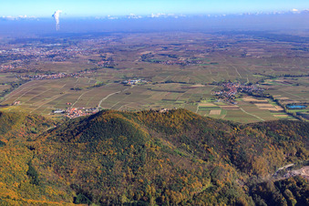 Vue aérienne de Haardt Panorama derrière le Madenburg à Eschbach dans le département Rhénanie-Palatinat, Allemagne