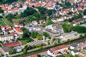Vue aérienne de Lycée Ludwig-Marum Pfinztal à le quartier Berghausen in Pfinztal dans le département Bade-Wurtemberg, Allemagne