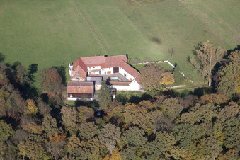 Vue aérienne de Moulin à vent à Erlenbach bei Kandel dans le département Rhénanie-Palatinat, Allemagne