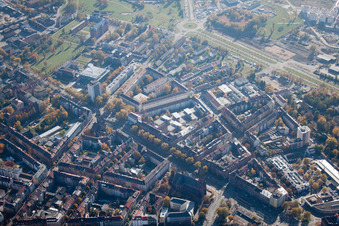 Vue aérienne de Quartier Oststadt in Karlsruhe dans le département Bade-Wurtemberg, Allemagne