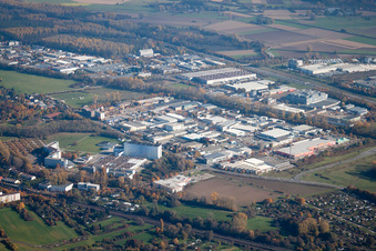 Vue aérienne de Zone industrielle Hagsfeld à le quartier Hagsfeld in Karlsruhe dans le département Bade-Wurtemberg, Allemagne
