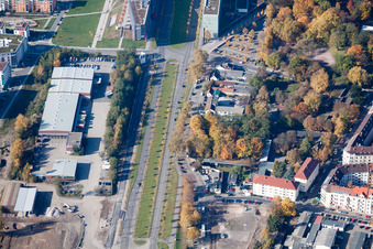 Enregistrement par drone de Kriegsstraße Est à le quartier Südstadt in Karlsruhe dans le département Bade-Wurtemberg, Allemagne