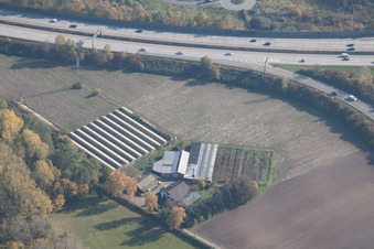 Vue aérienne de Edgar-Heller-Straße, crèche à le quartier Durlach in Karlsruhe dans le département Bade-Wurtemberg, Allemagne
