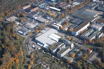 Vue aérienne de Ottostr à le quartier Durlach in Karlsruhe dans le département Bade-Wurtemberg, Allemagne