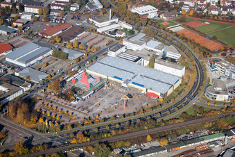 Vue aérienne de Anciennement Max Bahr, aujourd'hui Bauhaus à le quartier Oststadt in Karlsruhe dans le département Bade-Wurtemberg, Allemagne